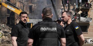 Зеленський відвідав зруйнований після атаки рф музей Чорнобиля, а також Лук'янівку