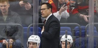 Канадський хокейний тренер, який працює в Росії, поскаржився на наліт дронів