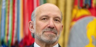 Справа Епштейна. Міністр торгівлі США дав свідчення