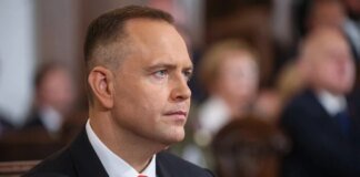 Президент Польщі планує переписати Конституцію
