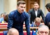 Колишній «слуга народу» спровокував ажіотаж у мережі своїм голим торсом