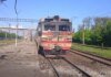 Окупанти вдарили по залізничній станції у Вільнянську, постраждали пасажири