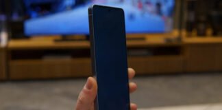 Це вже не просто екран: Samsung показала дисплей, який вимірює пульс і тиск