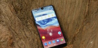 Всього 0,35 мм: у мережі показали смартфон із найтоншими рамками у світі