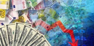 Долар відступив від рекорду, євро падає: курс на 29 травня та чи є попит на валюту
