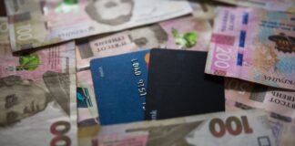 Кредитна картка чи готівковий кредит: експерт пояснив, що вигідніше для щоденних витрат
