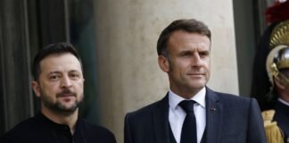 Франція та Німеччина пропонують Києву “символічне” місце в ЄС, – FT