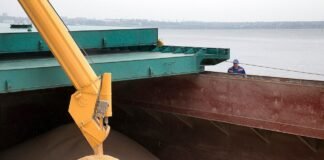 Як Росія краде українське зерно: в ОП розкрили злочинний механізм