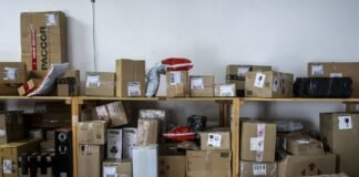 Податок на посилки з-за кордону: у Раді назвали терміни остаточного рішення