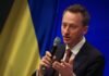 У Кабміні допустили закриття частини програм підтримки українців