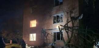Удар по Харкову: двоє поранених, пошкоджено будинки, гаражі зруйновані вщент