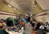 У Києві хочуть заборонити намети й матраци в метро під час повітряних тривог