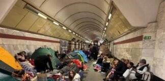 У Києві хочуть заборонити намети й матраци в метро під час повітряних тривог