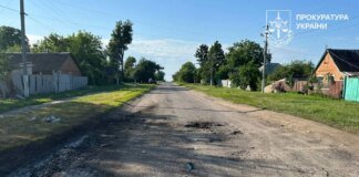 Російський дрон атакував дві родини на вулиці на Харківщині, серед поранених діти