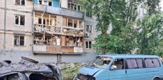 Двоє малих дітей серед постраждалих від атаки рф на Запоріжжя, знищено тепловоз