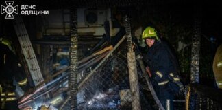 Окупанти вночі вдарили по Одесі, є поранений