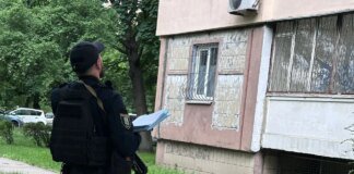 Викинув собаку з шостого поверху – киянину оголосили про підозру