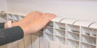 Киянам обіцяють перевірити платіжки за тепло без опалення
