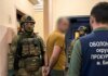 У Києві затримали чоловіка за продаж зброї через поштомати