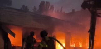 Наслідки атаки на Київ: горять МАФи на Шулявці, під ударом кіностудія імені Довженка