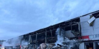 У Києві внаслідок російської атаки знищено інноваційний термінал "Нової пошти"