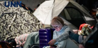 Метрополітен та КМДА пояснили українцям, чи можна під час тривог приносити матраци й намети у підземку