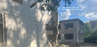 Кількість жертв удару по Запоріжжю зросла до чотирьох, під завалами може бути людина