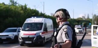 Перші хвилини після удару КАБАами по Запоріжжю потрапили на бодікамери патрульних