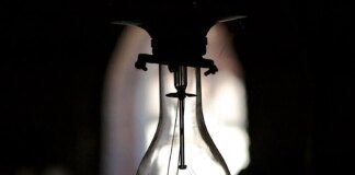 У Києві через аварію зникло світло у двох районах, відновити мають до 16 години – ДТЕК