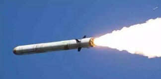 Ворог запустив балістику по Києву, прогриміли вибухи