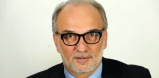 Ордени повертають уже й поляки: ексдепутат Сейму відмовився від нагороди через Україну
