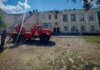 Окупанти атакували кінотеатр в центрі Конотопа: кількість поранених зросла (оновлено)
