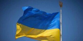 Зеленський звернувся до народу в День Конституції України