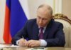 Пєсков розкрив, як Путіну вручали лист від Зеленського