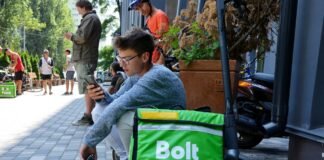 Bolt пояснив, чому в Україні бракує кур’єрів, і розповів, скільки вони заробляють