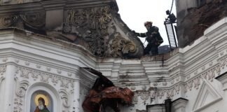 Китай висловився про російський удар по Києво-Печерській лаврі