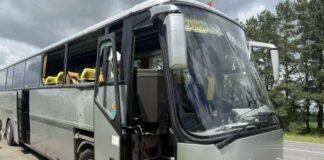 Омбудсмен зв’язався з Білоруссю після звинувачень в ударі по автобусу з дітьми
