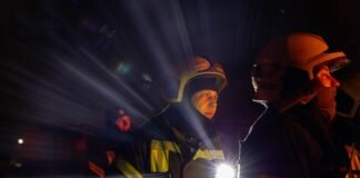Горить СТО, пожежа біля будинку і постраждала людина: наслідки обстрілу Києва