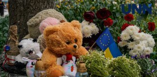 Атака рф на Київ 2 липня – містяни влаштували меморіал загиблим