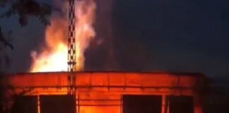 Ворог завдав удару по Одещині, виникла пожежа на підприємстві