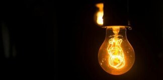 Через обстріли ворога частина Чернігова залишилася без світла