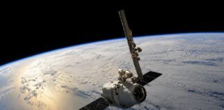 Китай створив мікрохвильову зброю проти супутників Starlink