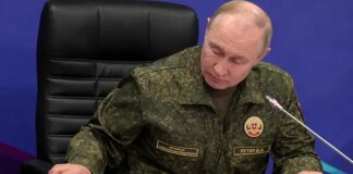 Путін у камуфляжі втрапив у кумедну ситуацію (відео)