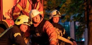 Понад 10 вибухів і пожежі: Росія масовано вдарила по Києву балістикою