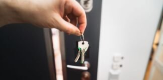 Заганяє у скруту та з’їдає зарплату. Що відбувається з орендою житла в Україні