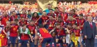 Трамп та президент FIFA вручили збірній Іспанії кубок ЧС-2026