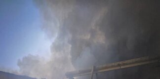 Російська "бандероль" знищила сортувальне депо "Укрпошти" у Павлограді, є жертви