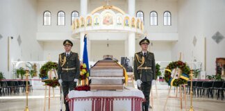 "З поверненням, полковнику!" – у Києві попрощалися з Євгеном Коновальцем