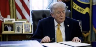 Трамп відкинув прохання Зеленського щодо ракет для Patriot, – FT