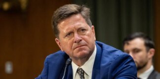 Після гучних скандалів американська розвідка отримала нового шефа